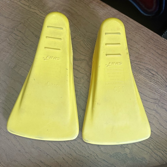 Yellow training swim fins - Picture 2 of 5